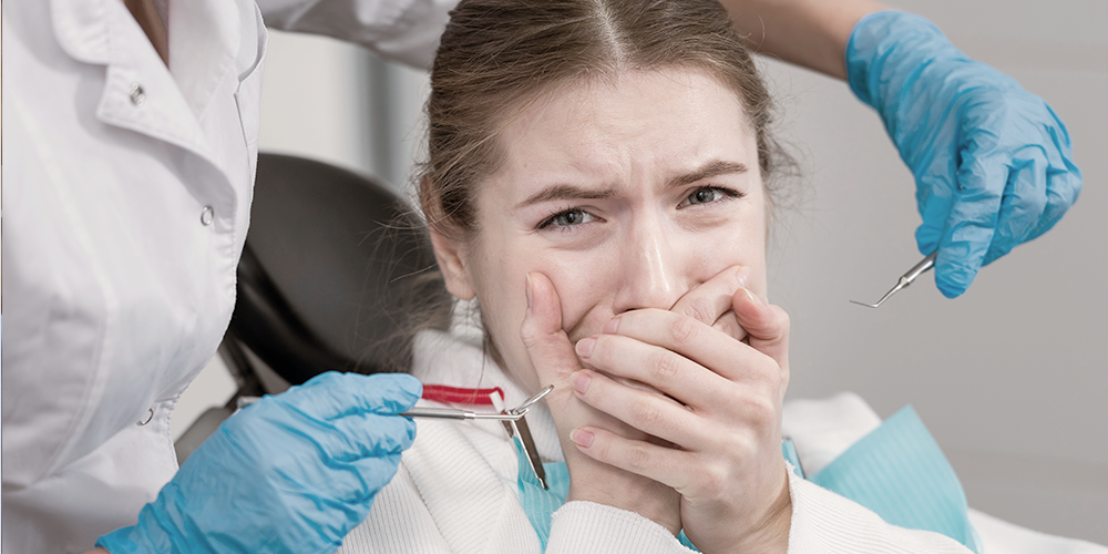 Mujer con ansiedad dental - Clínica Dental Soria - Salamanca
