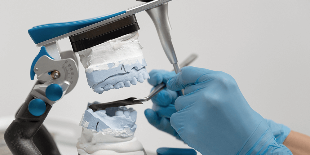 prueba para ATM - bruxismo- Clínica dental Soria - Salamanca